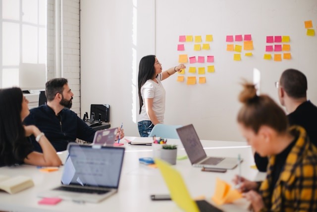 Group brainstorming with postit notes